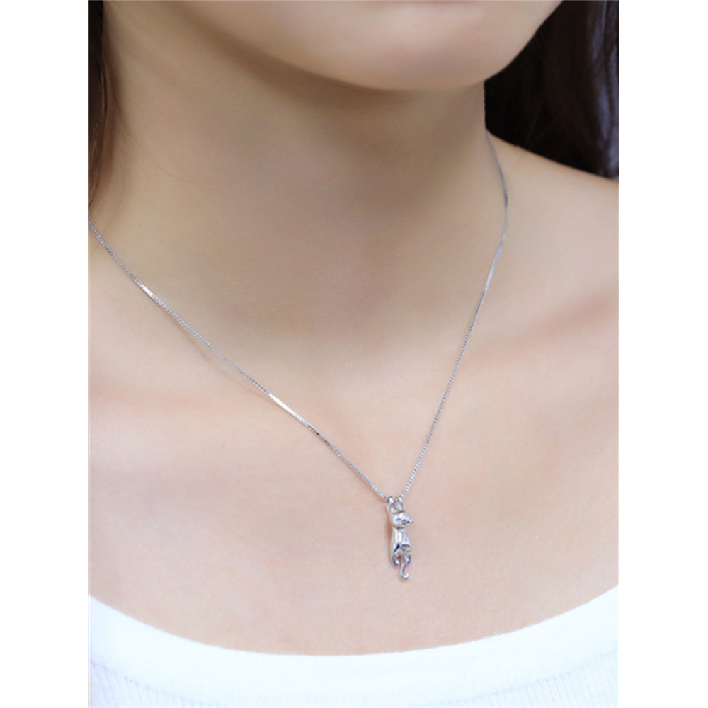 Funny Hanging Cat Pendant Necklace