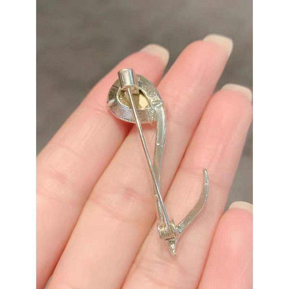 Music Inspired Eighth Note Brooch
