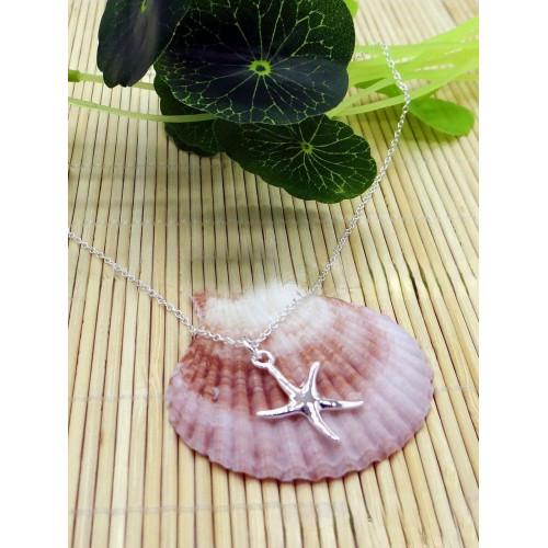 Simple Fashion Starfish Pendant Necklace