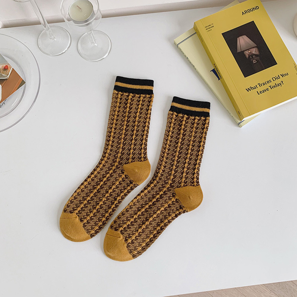 Soft Warm Retro Floral Jacquard Socks