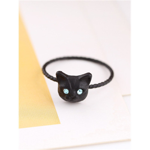 Unique Cat Rhinestone Studded Ring