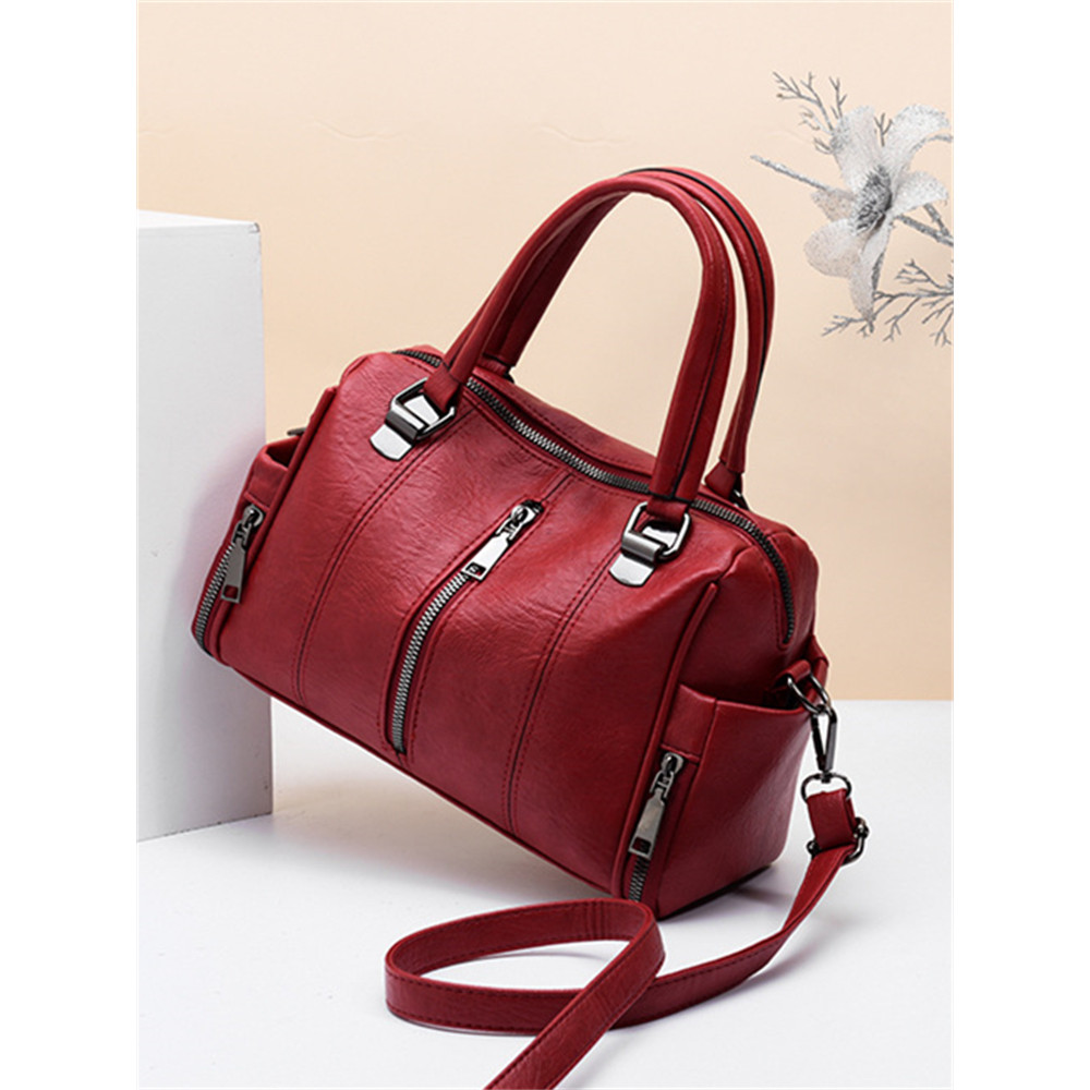 Vinatge Soft Leather Handbag Crossbody Doctor Bag