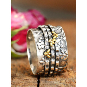 Vintage Floral & Bees Carving Ring