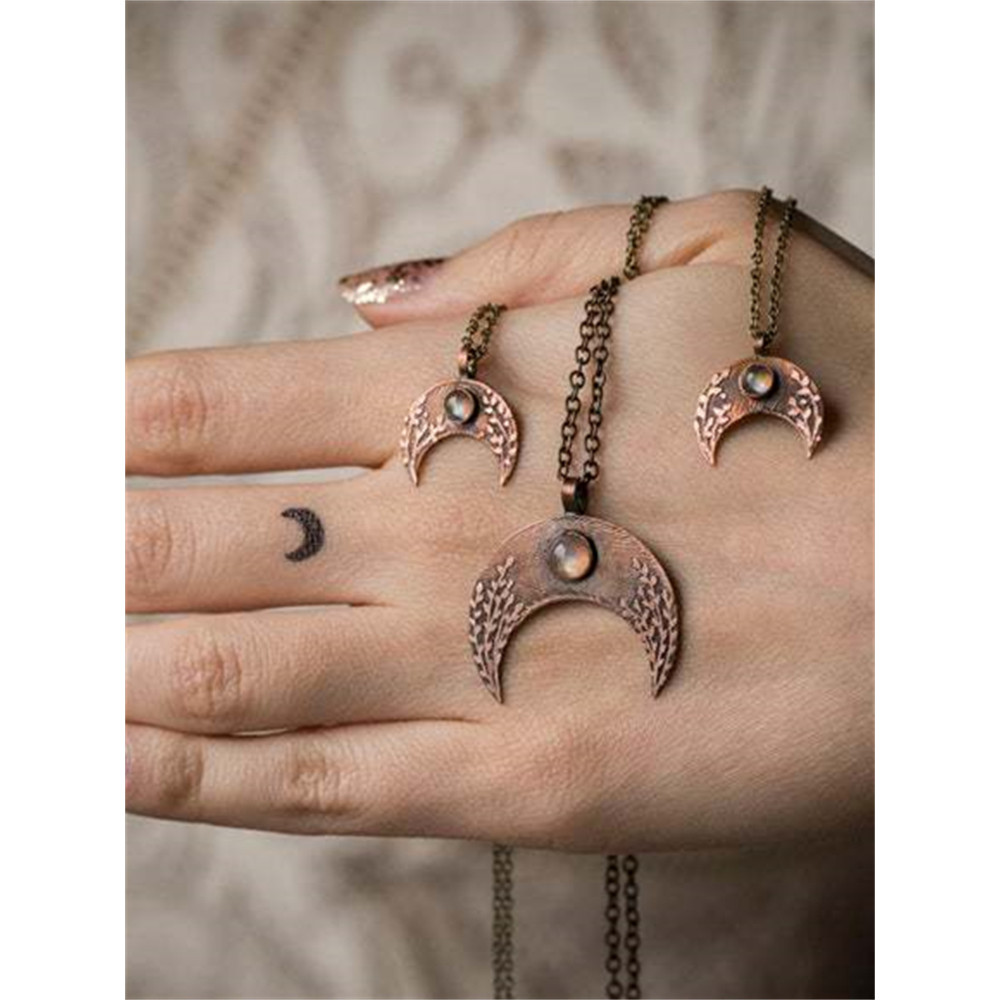 Vintage Moon Carved Natural Stone Necklace