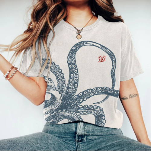 Japanese Art Vintage Octopus Graphic Painting Art T-Shirt