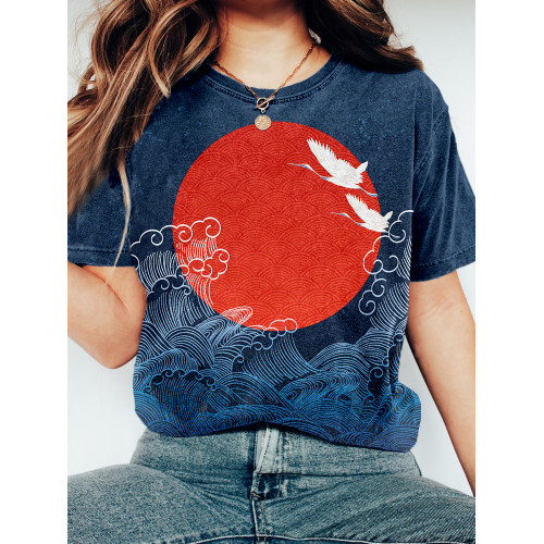Japanese Cranes & Waves Art Vintage Comfy T Shirt