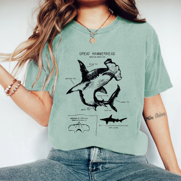 Retro Ocean Great Hammerhead Fish Sharks Art Print T-Shirt
