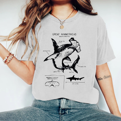 Retro Ocean Great Hammerhead Fish Sharks Art Print T-Shirt