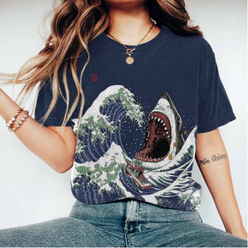 Shark In The Waves Japanese Art Painting Art T-Shirt
