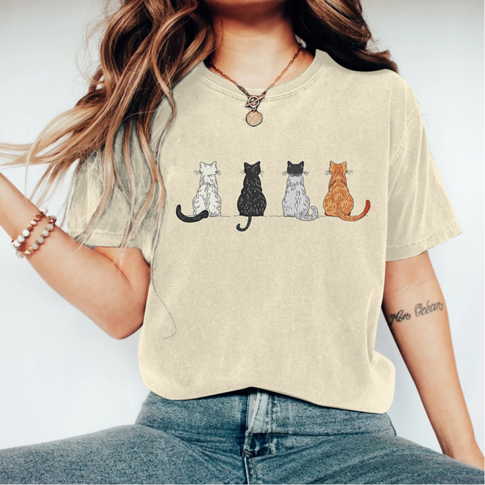 Vintage Cute Cats Embroidery Pattern Casual Cotton T-Shirt
