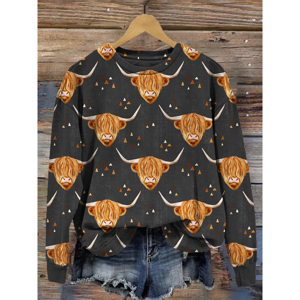 Vintage Highland Cow Graphic Crew Neck Comfy Sweatshirt