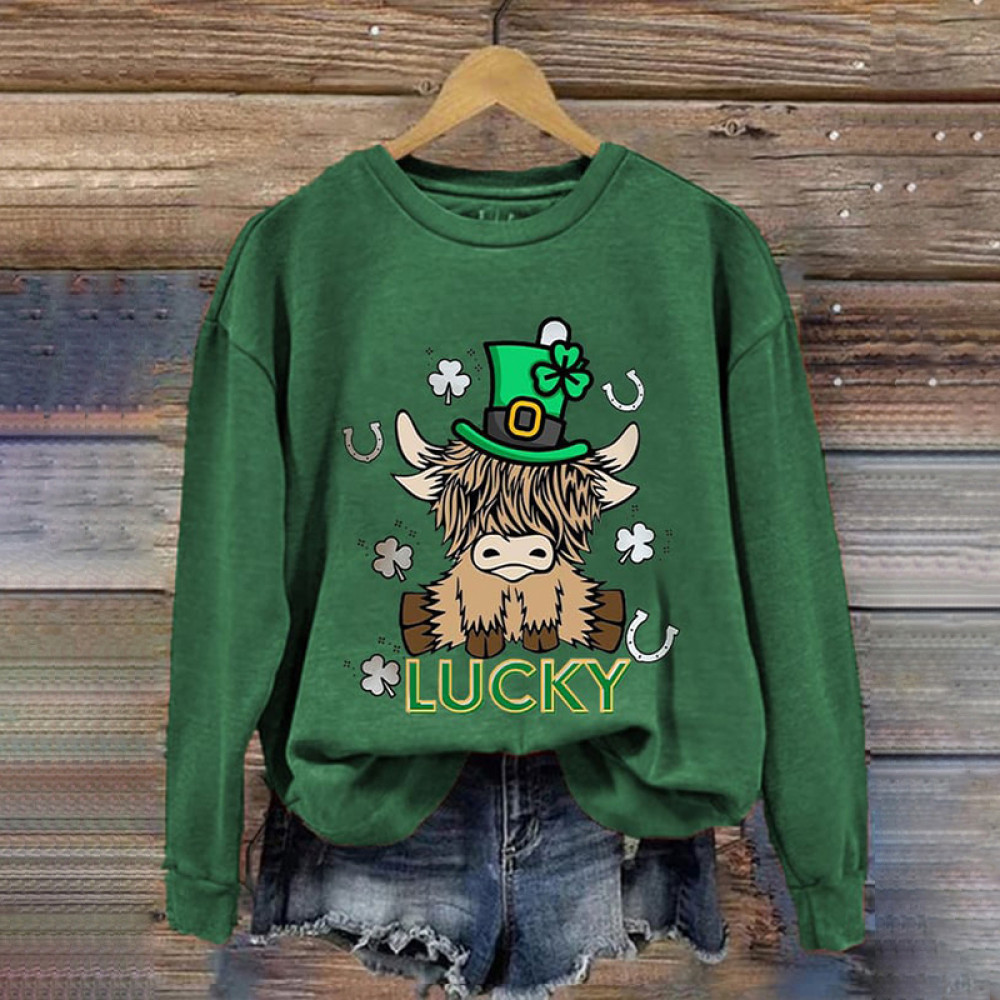 Women's St. Patricks Day Lucky Highland Cow Casual Sweatshirt