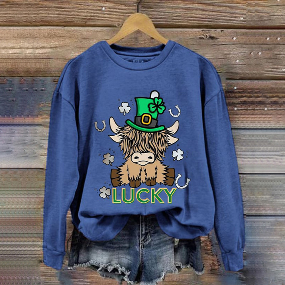 Women's St. Patricks Day Lucky Highland Cow Casual Sweatshirt