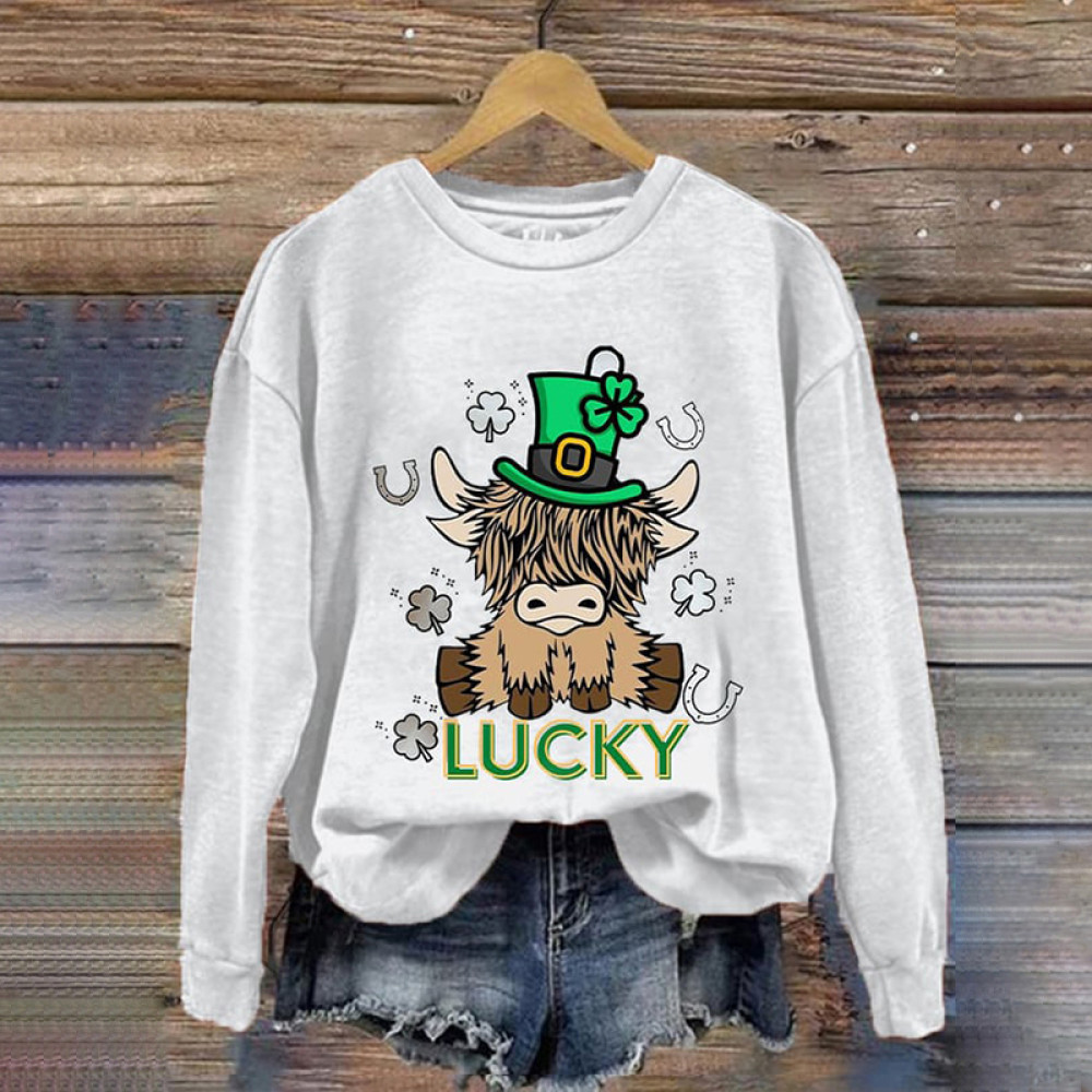 Women's St. Patricks Day Lucky Highland Cow Casual Sweatshirt