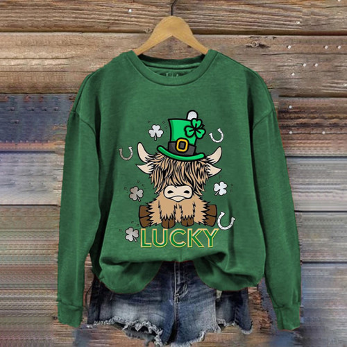 Women's St. Patricks Day Lucky Highland Cow Casual Sweatshirt