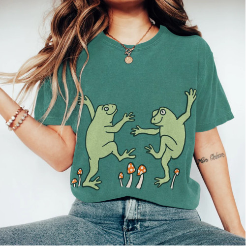 Funny Dancing Together Frog Embroidery Pattern Cozy Vintage T-Shirt