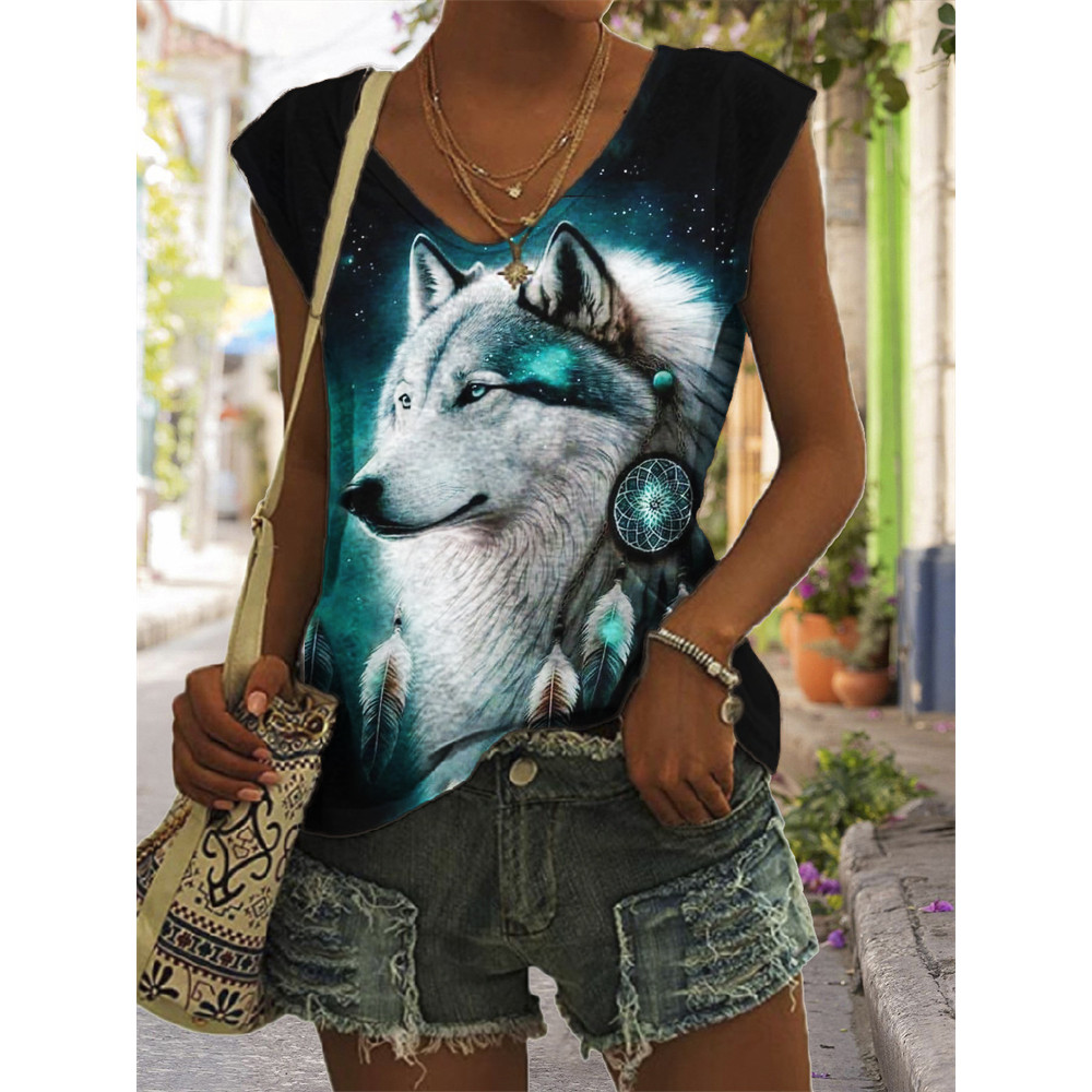 Wild Wolf with Dream Catcher V Neck Tank Top
