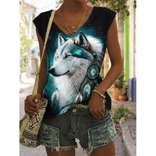 Wild Wolf with Dream Catcher V Neck Tank Top