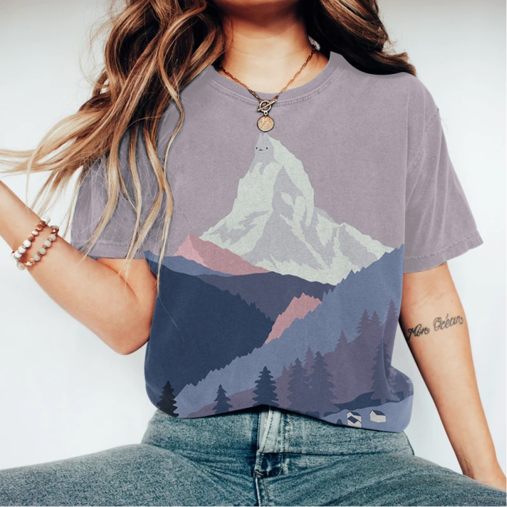 Abstract Creative Cat On Snowy Mountain Painting Art T-Shirt