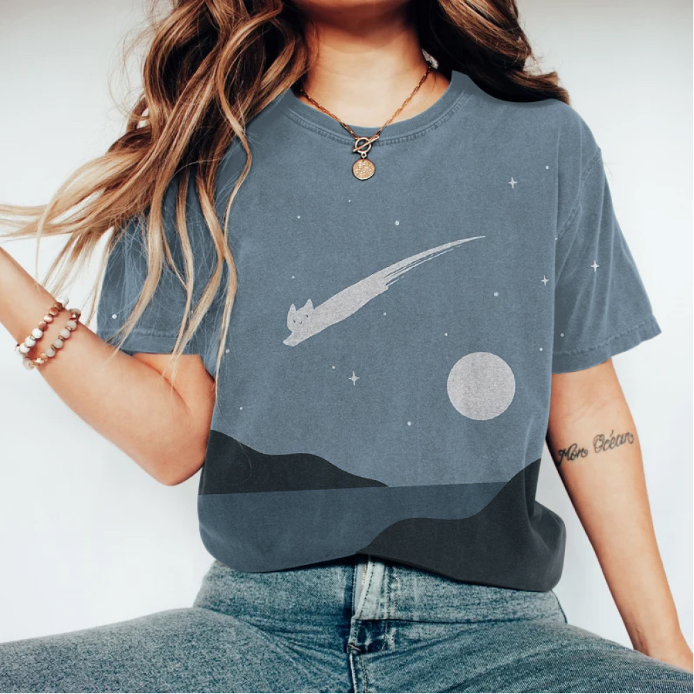 Abstract Creative Cute Cat Leaping Under The Starry Sky Painting Art T-Shirt