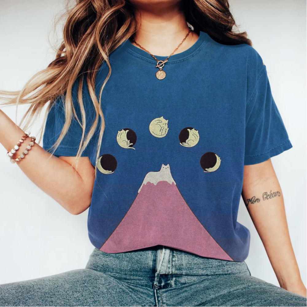 Abstract Creative Good Night Cat Painting Art T-Shirt