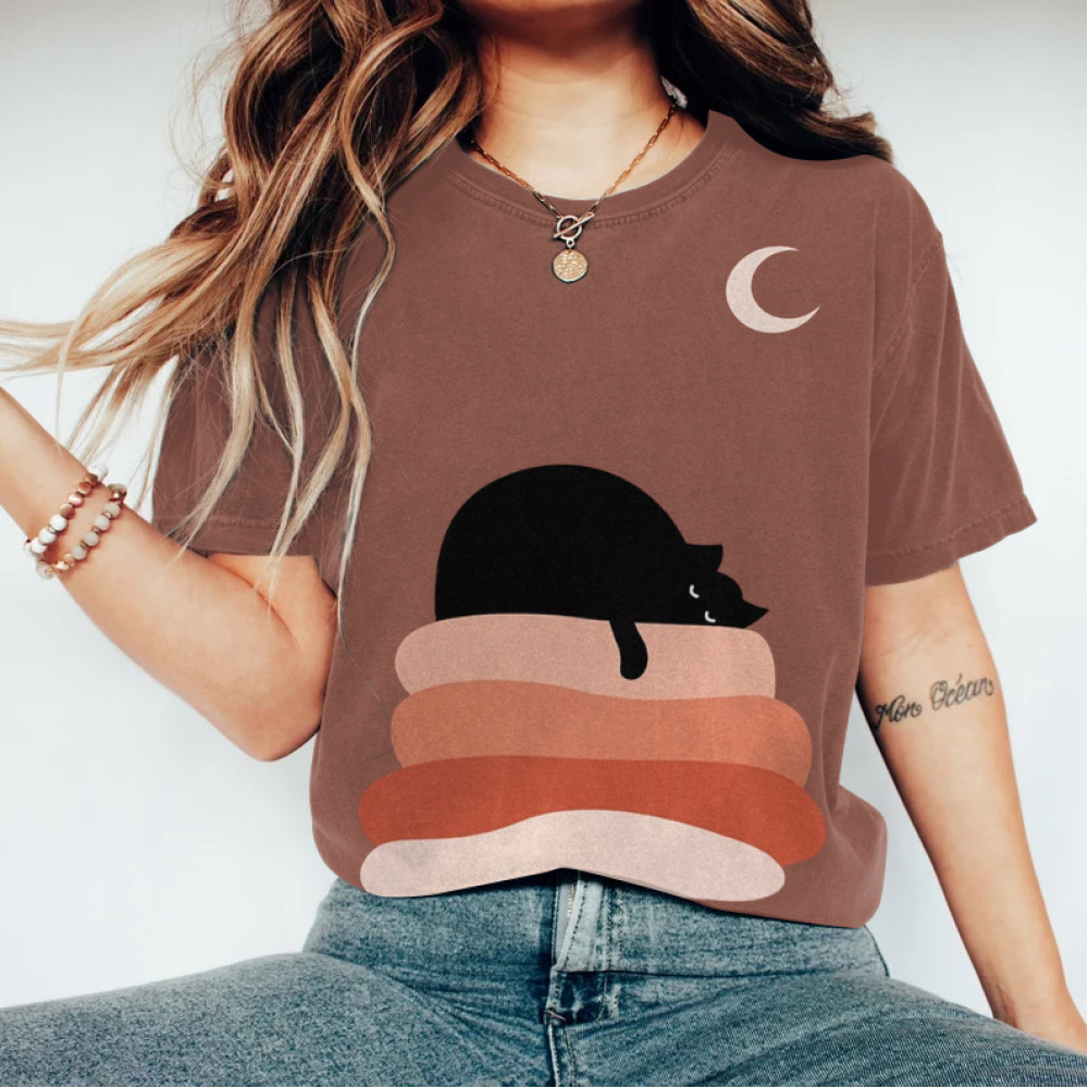 Abstract Creative Sleeping Cat on Laundry Painting Art T-Shirt