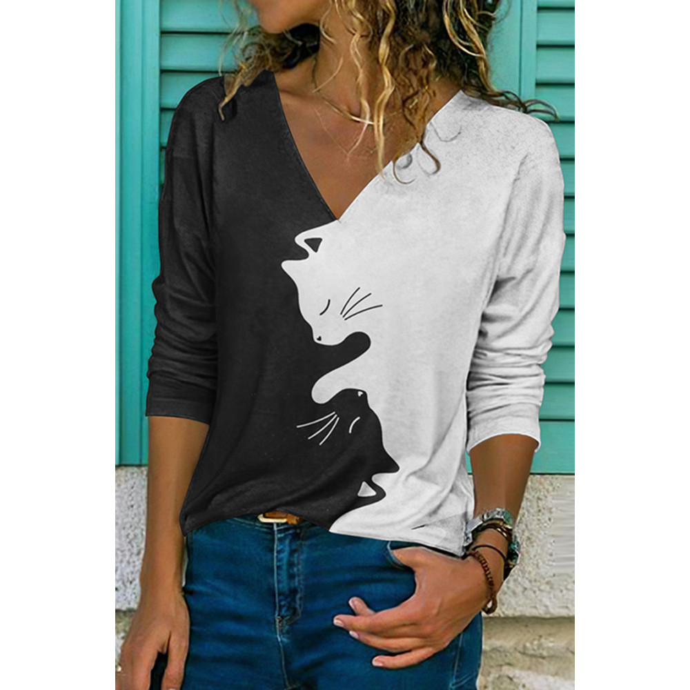 Black And White Contrast Cat Print V-Neck Casual T-Shirt