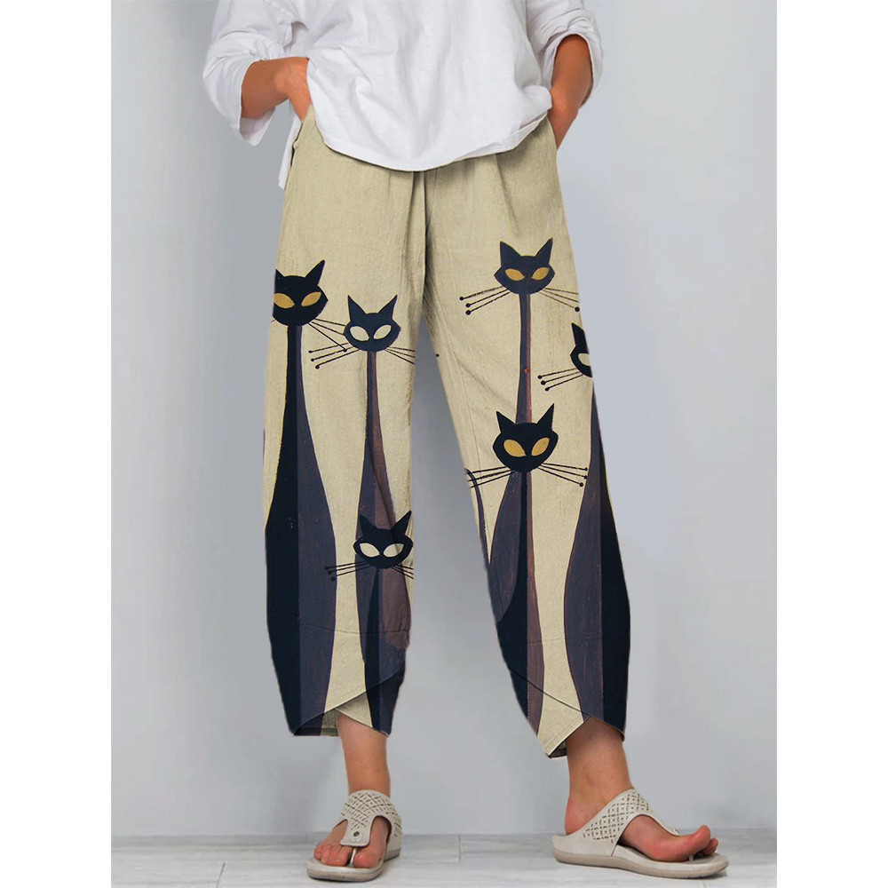 Black Cats Art Comfy Cropped Pants