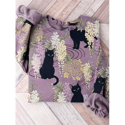 Black Cats Japanese Floral Pattern Comfy Sweatshirt