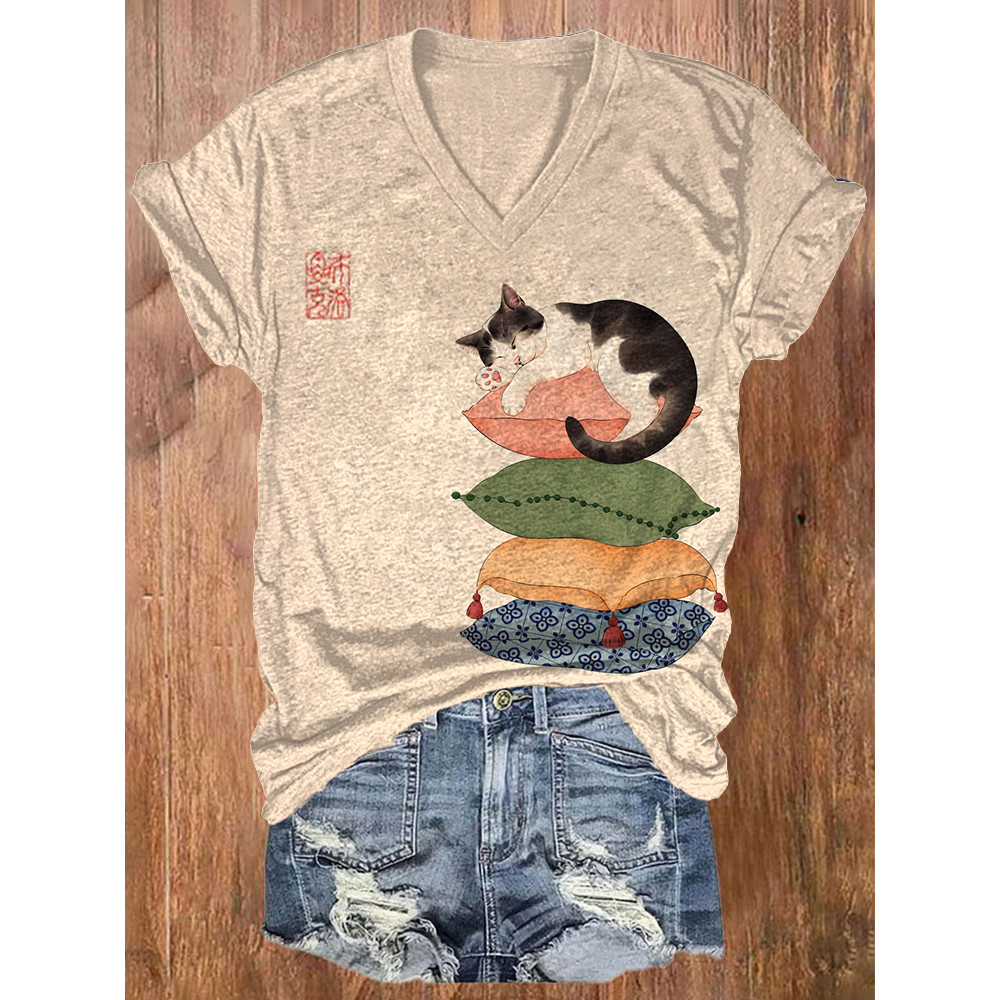 Japanese Art Cat Print V-Neck T-Shirt