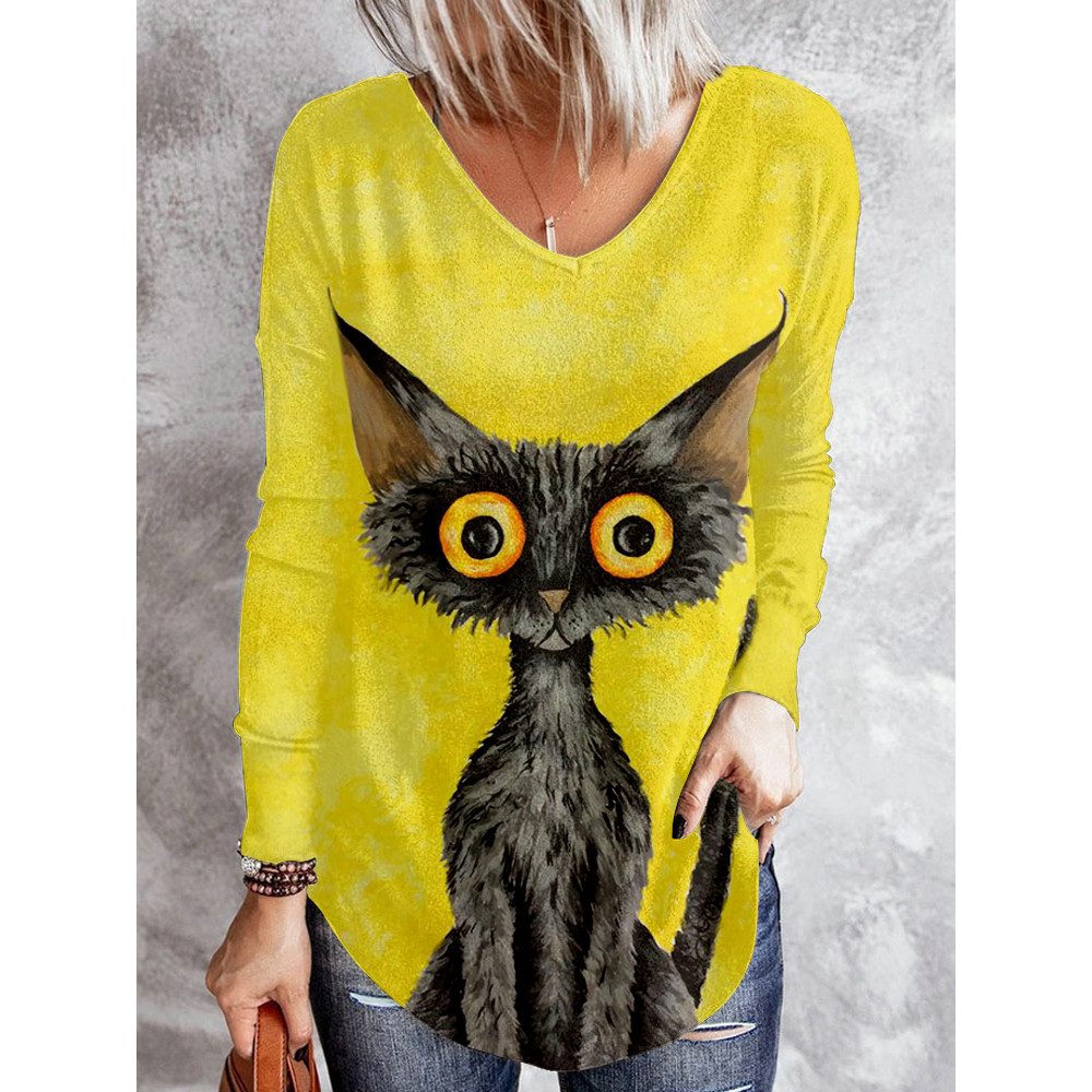 Lovely Black Cat Graphic V Neck Cozy T Shirt