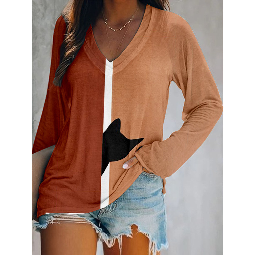 Peeking Black Cat V Neck Casual T Shirt