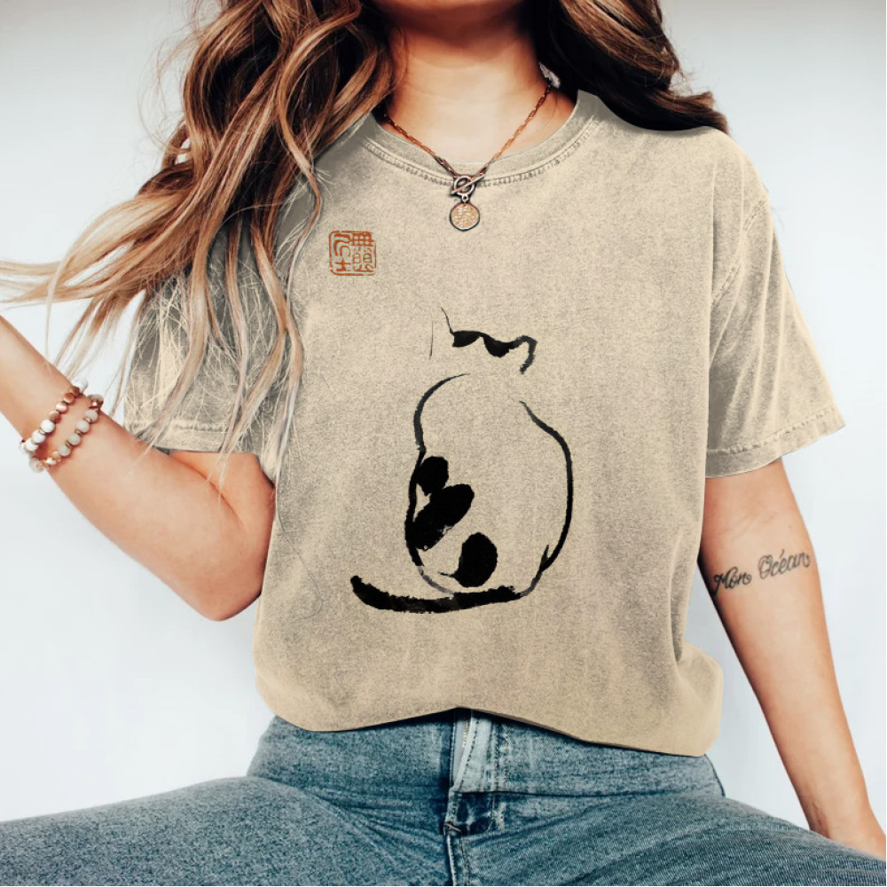 Vintage Japanese Art Cat Print Casual Cozy T-Shirt