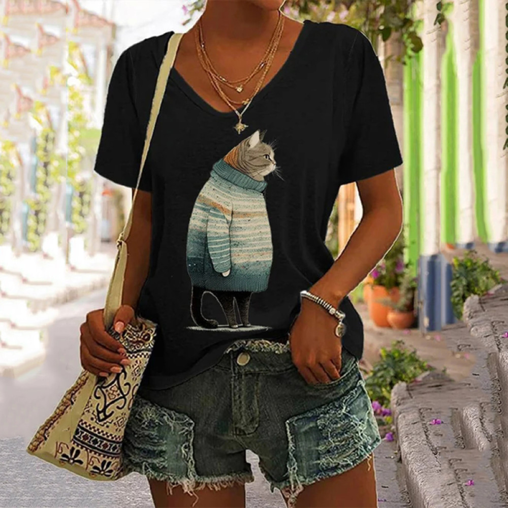 Winter Cat Print V-Neck T-Shirt