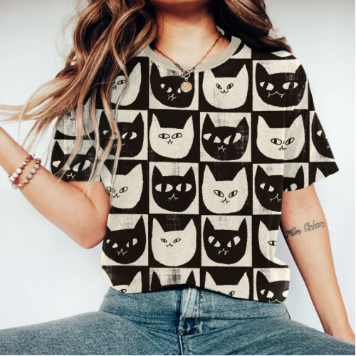 Women Japanese Cat Printed Round Neck T-Shirt