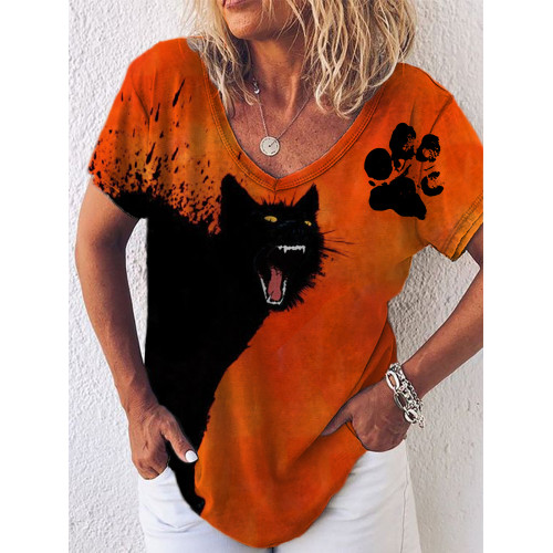 Animal Cat Scared Cat Halloween Print V-Neck Print T-Shirt