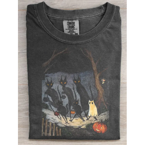 Black cat halloween T-Shirt