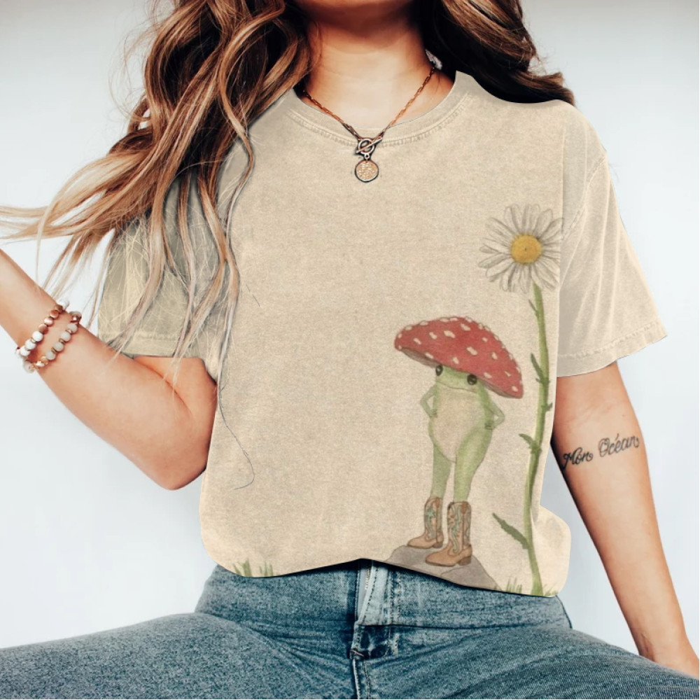 Japanese Art Miss Frog Forest Explorer Print Casual T-Shirt