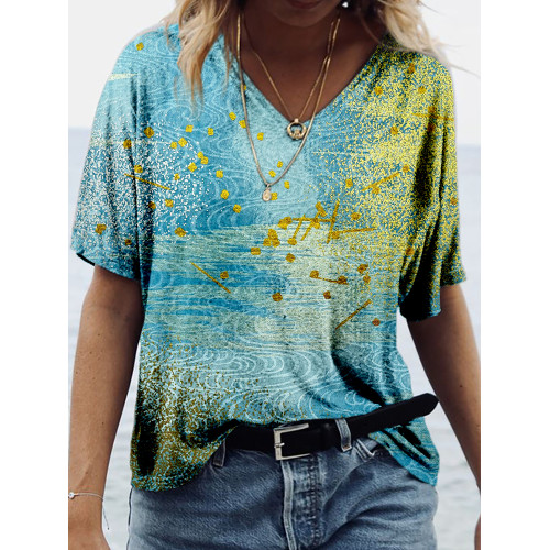 Scattered Gold and White Japanese Pattern Comfy T Shirt