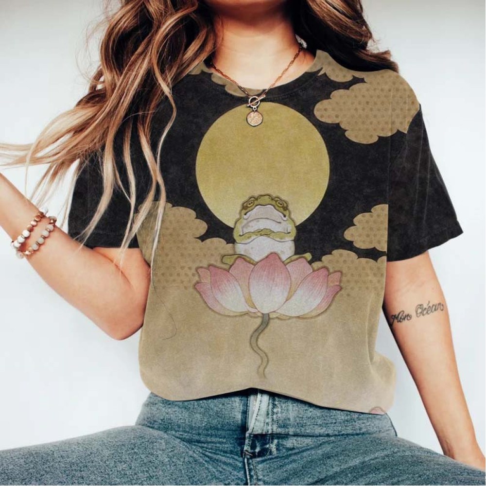 Women's Japanese Art Lotus Frog Casual T-Shirt