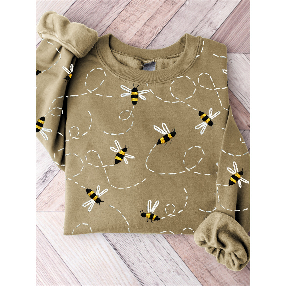 Flying Bees Embroidery Pattern Comfy Sweatshirt