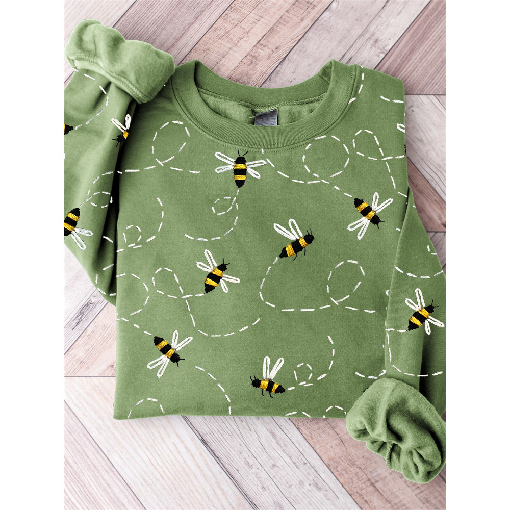 Flying Bees Embroidery Pattern Comfy Sweatshirt
